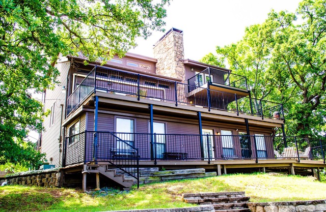 House with Panoramic Views of Lake Texoma!
