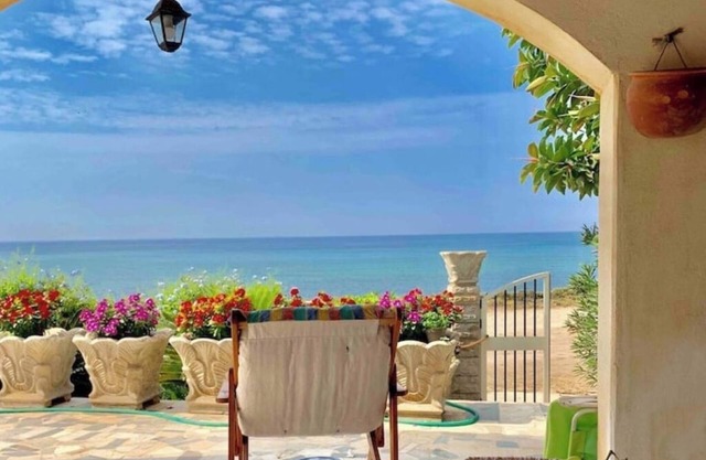 House with sea view - Punta Secca