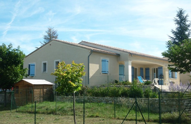 House with terrace and garden in Sault in Provence