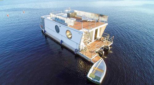 Houseboat Finland