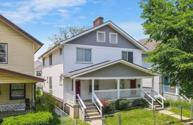 Housepitality - Central City Townhouse