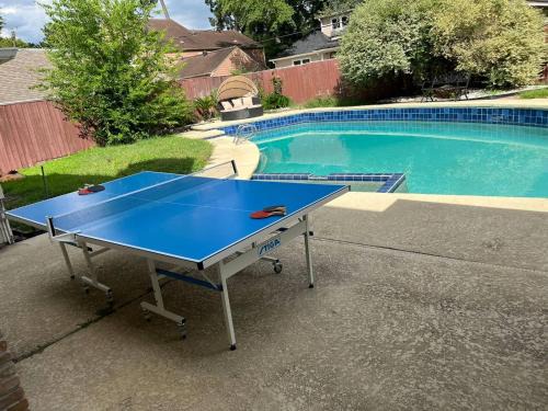 Houston Getaway | 6BR |Pool| Wi-Fi| Sleep 16|Pool