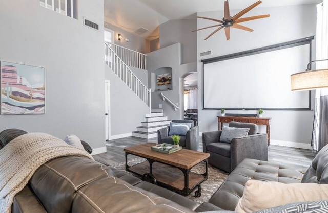 Huge 4 bedroom home filled with entertainment for all!