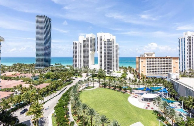 Huge Apartment on 15th Floor With Amazing View