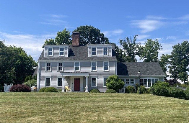 Huge Family House with Pool/Walk to Beach