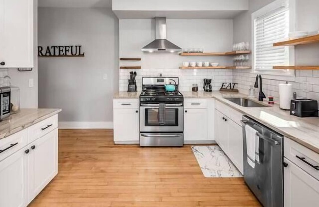 HUGE NEW CONDO IN THE HEART OF ITALIAN VILLAGE
