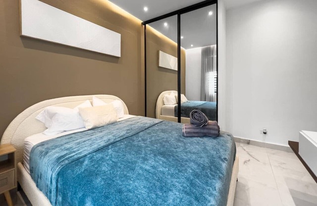 Hyde Park #4 | Comfy Apt W/Parking @ San Juan