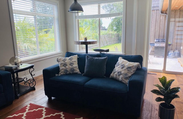 Hygge House - Newly upgraded spacious cozy house