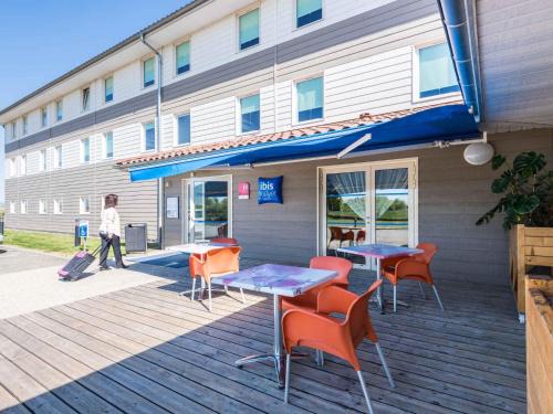 ibis budget Amberieu en Bugey/Chateau Gaillard A42