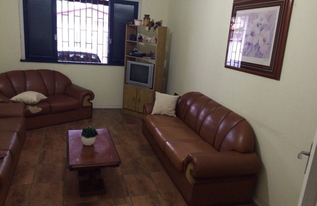 Ideal family home accepts small pets