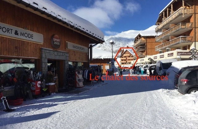 Ideal for skiing, superb chalet at the foot of the slopes at Saint-François-Longchamp 1650