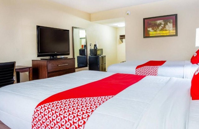 Ideal Mix of Comfort and Value! Free Parking, Near John Deere Pavilion