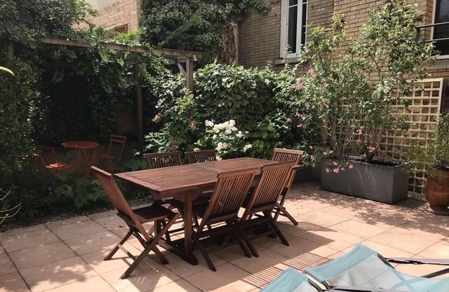 Ideally located for the Olympic Games, Paris and the Château de Versailles!