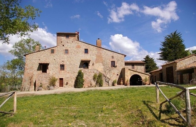 Il Berneto for your vacation with friends and family