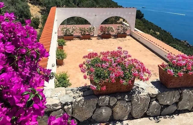 Il Nibbio · Il Nibbio at 10 kilometres to Positano