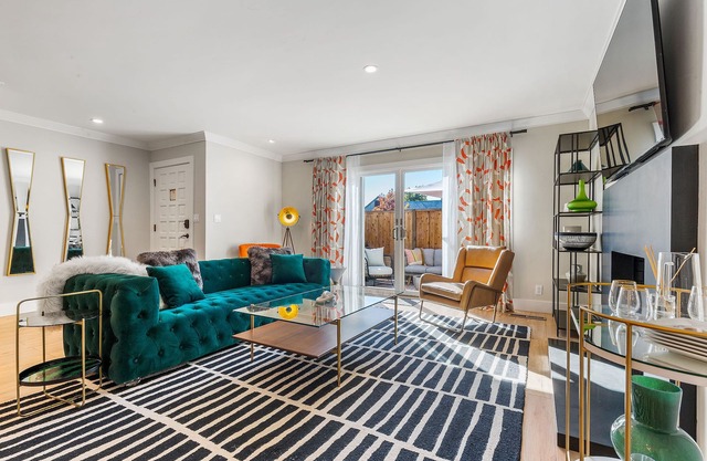 Immaculate 2 Bedroom Executive Rental with Private Patio and Garage
