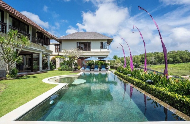 Immaculate 3-4BR Villa with Butler Service and Spa