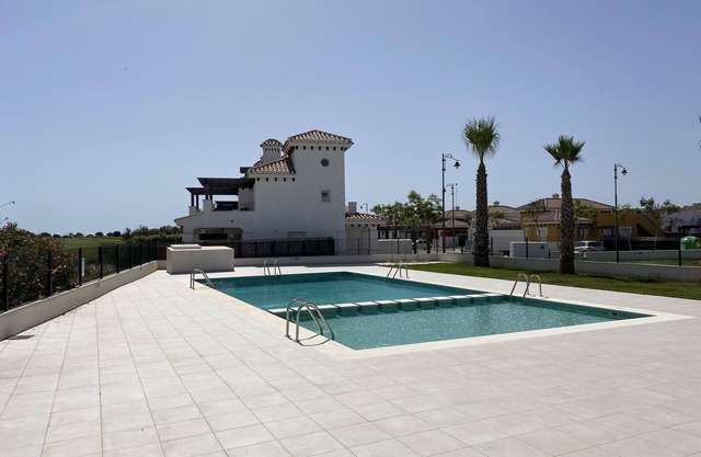 Immaculate Apartment Overlooking the Lovely Pool CEI35-5