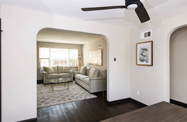 Impeccable 1-Bedroom Apartment with Street Parking