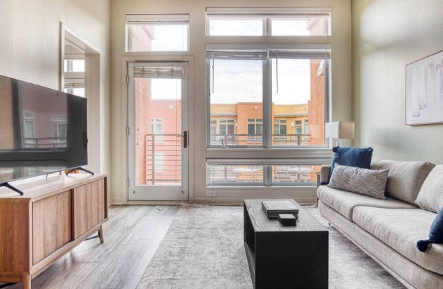 Impeccable Boulder 2BR w/ Pool & Gym, by Blueground