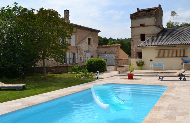 in Albi cottage *** with pool up to 6 people