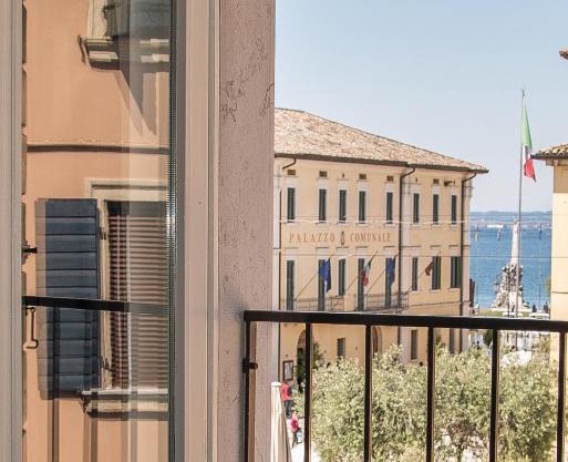 IN PIAZZA appartamento con vista