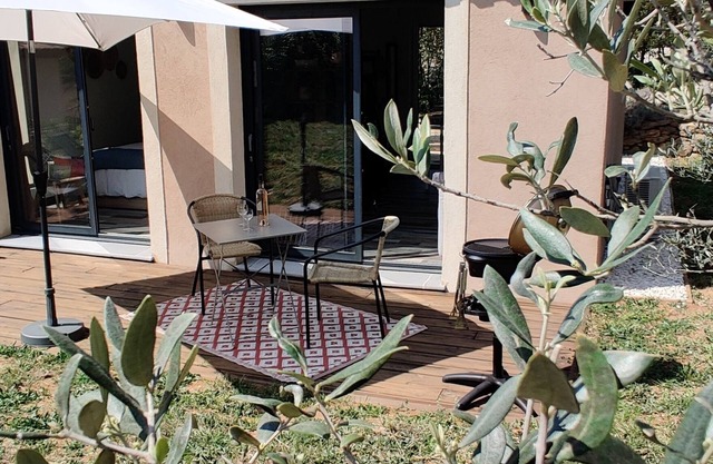 In the calm of green Provence 3 *