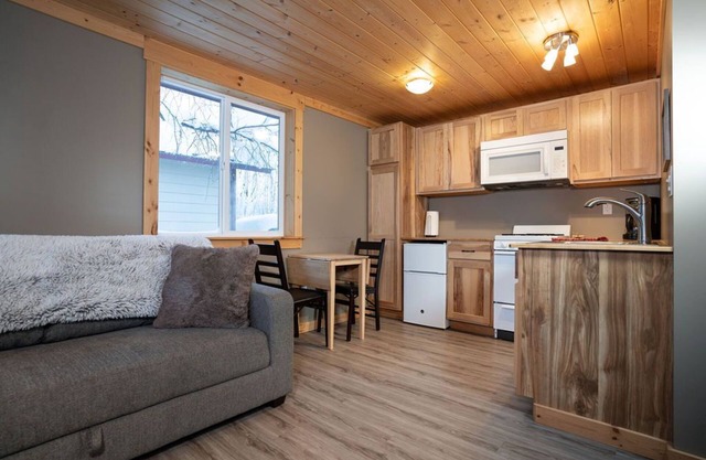 In the heart of Downtown Talkeetna: Susitna Cabin
