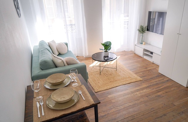 In the heart of town, brand new, fully equipped + parking lot