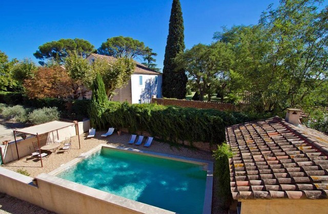 In the middle of the vineyard in the castel