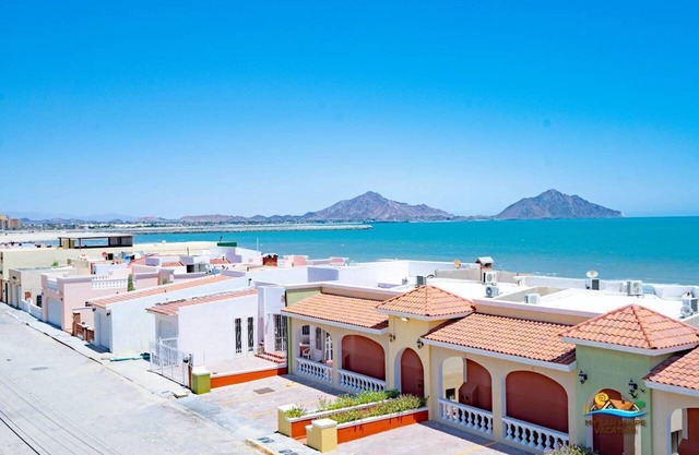 Incredible Beach side complex home Jerry`s Beach Club condo 4