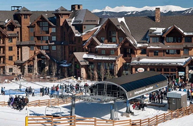 Independence SuperChair in its Backyard! 1 Bedroom Suite