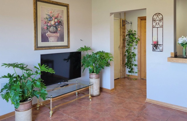 Independent apartment, 2 big beds, kitchen, laundry, parking space, pets allowed