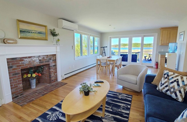 Indian Neck 2BD-Chipman's Cove Water Views, Less than 0.2 Mi to Burton Baker Beach, A/C