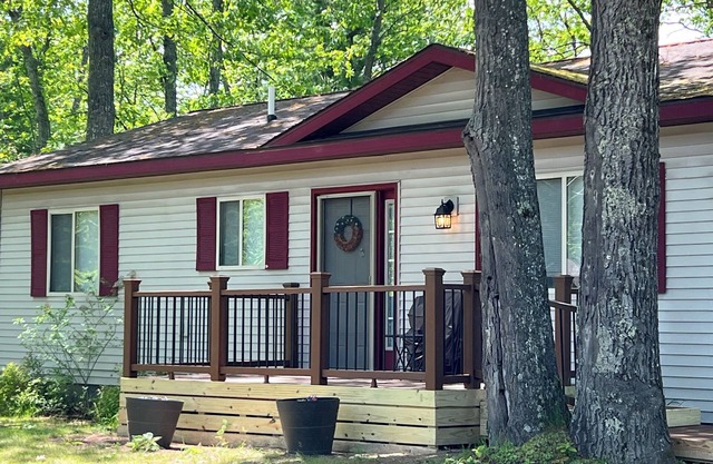 Indian River ALL SEASON cottage!