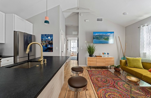 Indulge at “Da Comfy House”