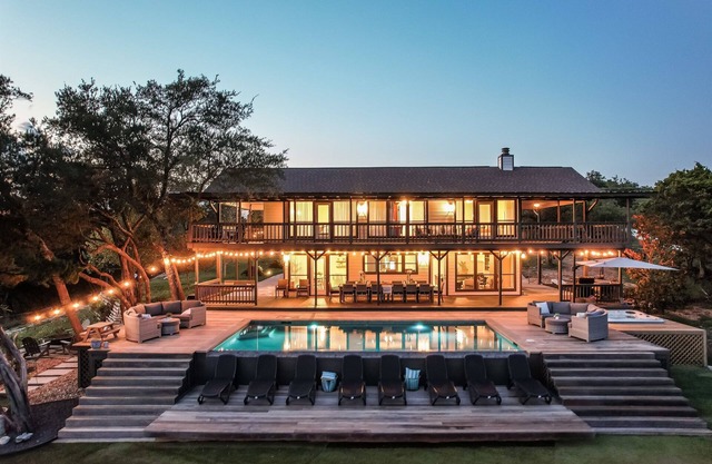 Infinity Pool Paradise|10-Acre Hill Country Escape