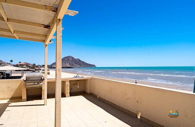 InTown Beach front condo - Casey`s condo 1