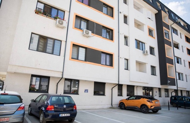 Inviting 1-Bed House in Roșu
