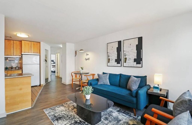 Inviting 2-Bedroom Apt in Hyde Park - The Blackwood rep