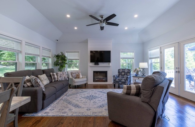 Inviting and spacious Shelton home, blending warmth with ample living space.