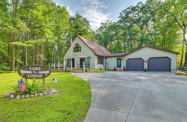 Inviting ‘Lake Vue Lodge’ Home w/Fire Pit + Deck