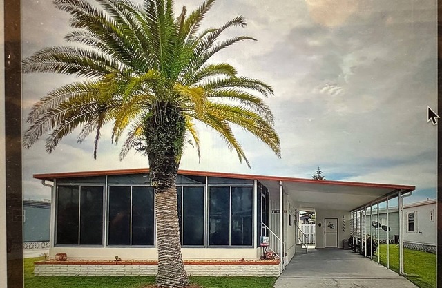 Inviting Stay near Gulf beaches - Clubhouse and Heated Pool