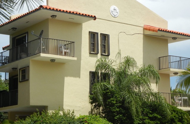 Islamorada Paradise! Luxury Townhouse! Sleeps 4-6 Boat Slip And Pool