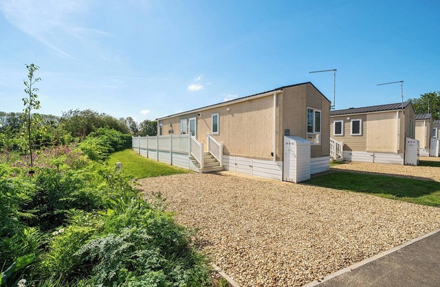 ISLAND BREEZE - HAYLING ISLAND in Hayling Island Holiday Park