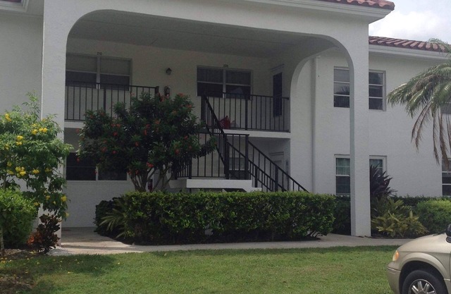 It is at the heart of Naples. Minutes from beach. Condo w/pools, tennis, golf.