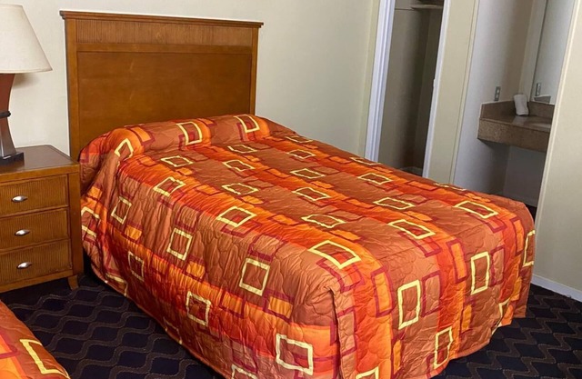 Ivory Tower Motor Inn