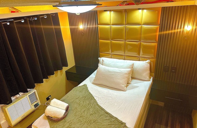 IV’s Condo with AC, WiFi, Netflix in Cainta