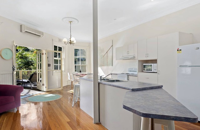 Jacaranda Villa:Set in tropical gardens, perfect for large groups.