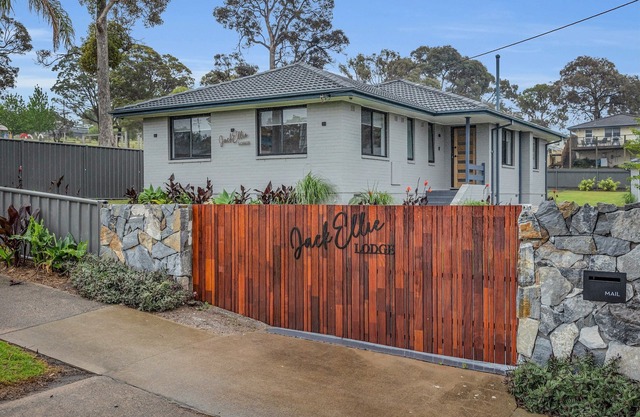 JackEllie Lodge - Pet Friendly and fenced